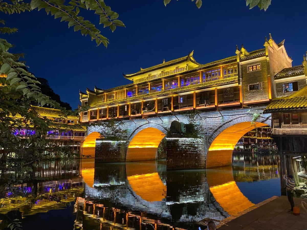 Hemu House Hotel Fenghuang County Exterior photo