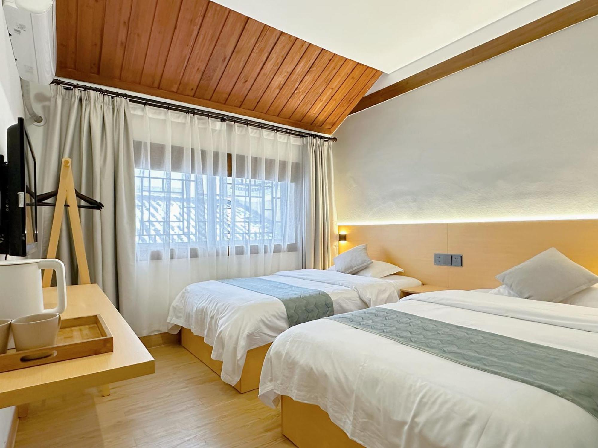 Hemu House Hotel Fenghuang County Exterior photo