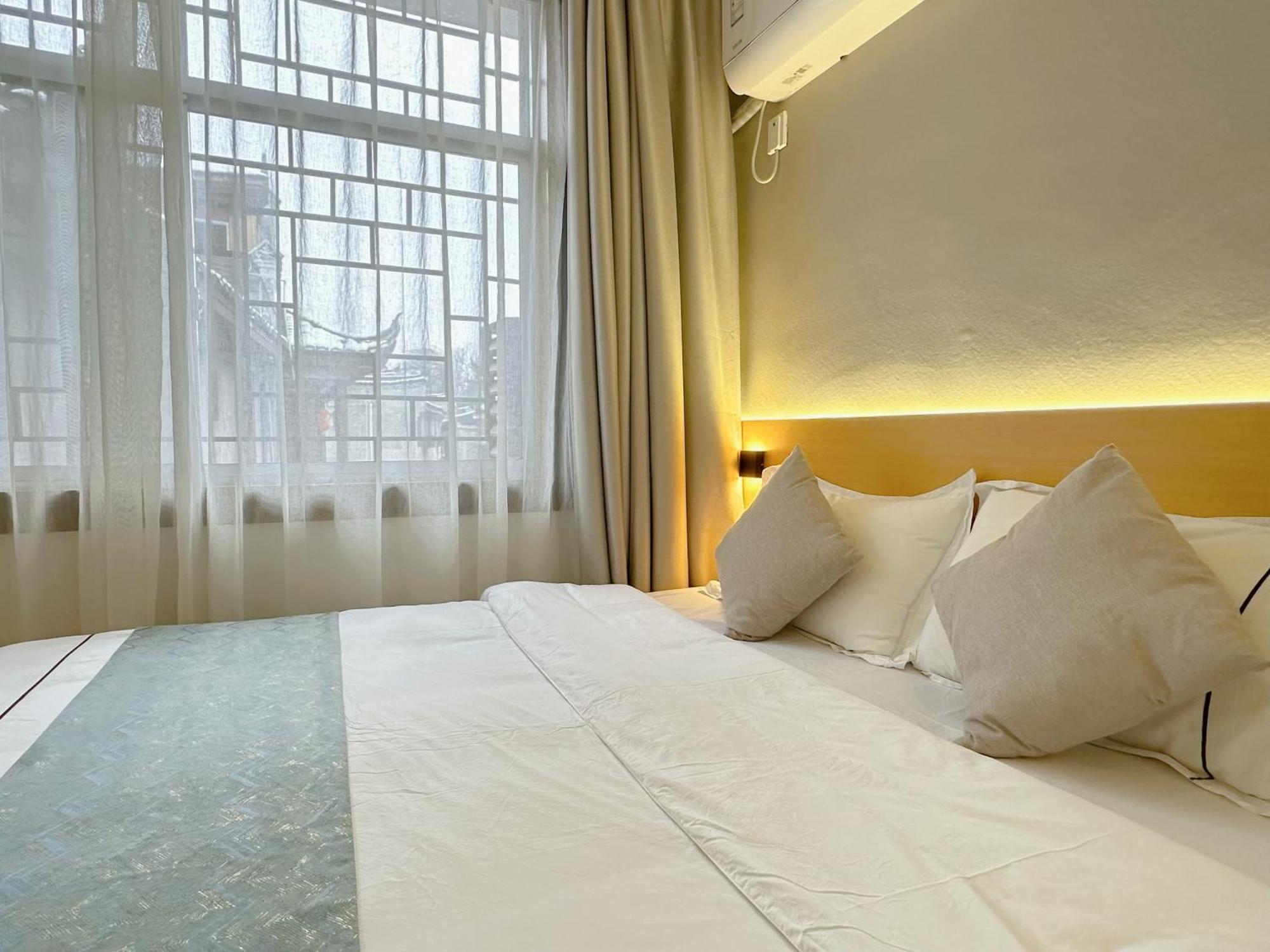 Hemu House Hotel Fenghuang County Exterior photo